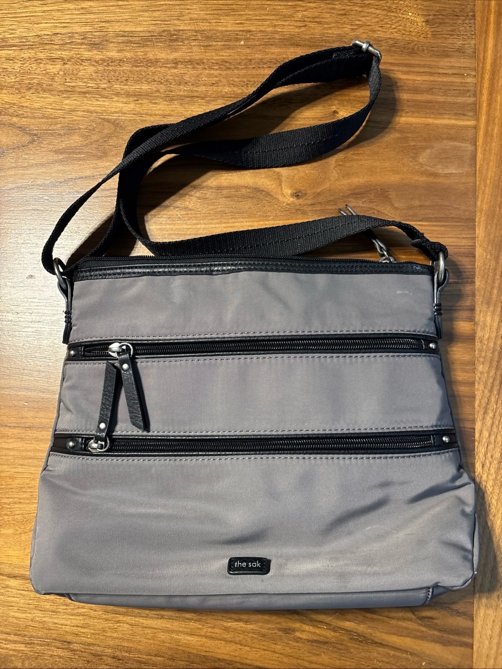 The Sak Esperato Crossbody Bag Purse Sling Shoulder Gray W/black Trim EUC